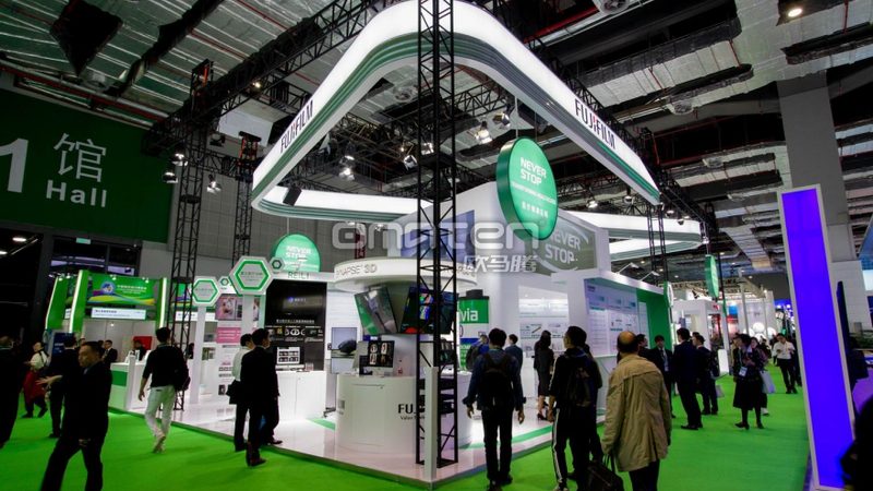 在确定小型会展签到处设计报价时，以下因素需要考虑：